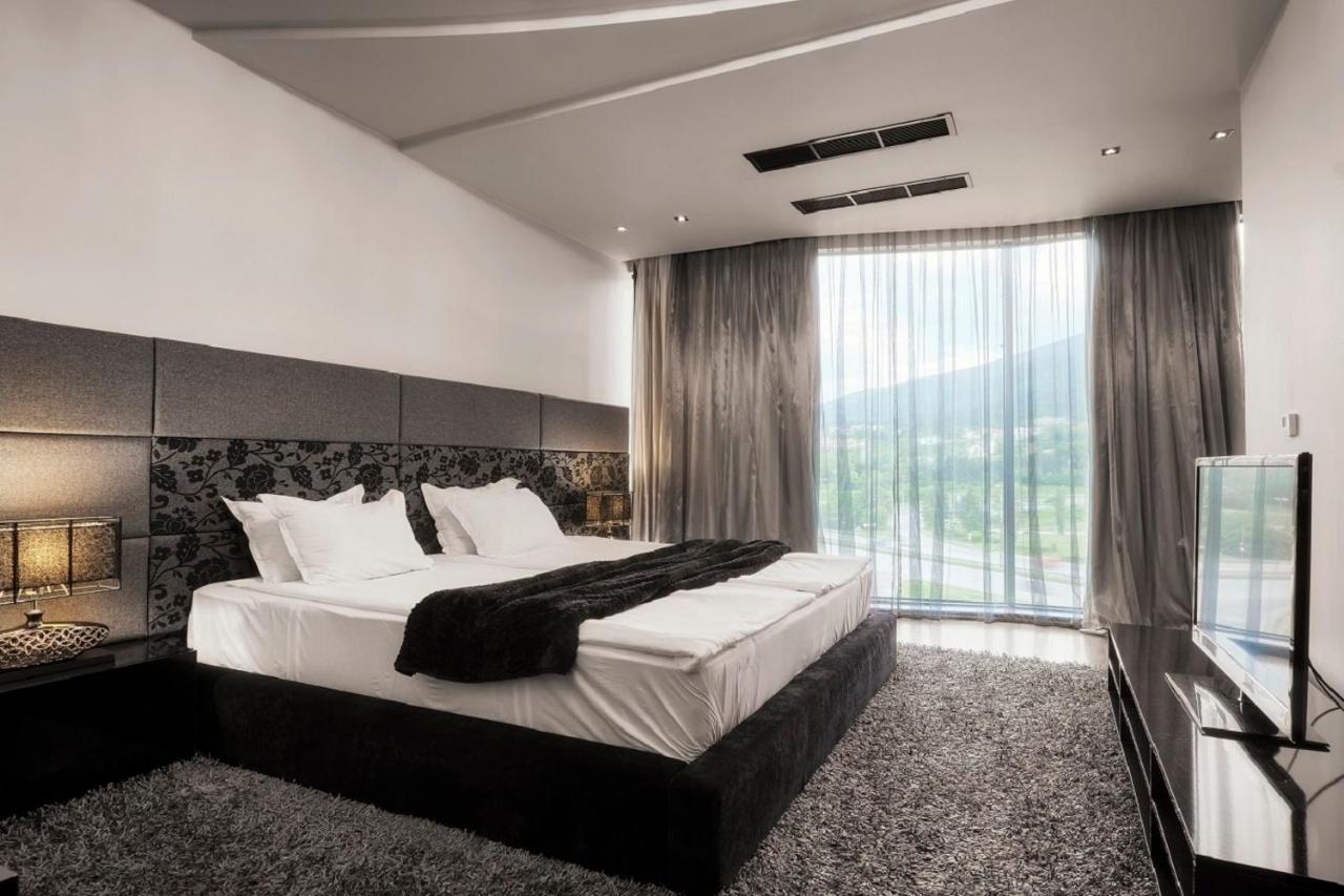 Hotel Emirates Σόφια Εξωτερικό φωτογραφία